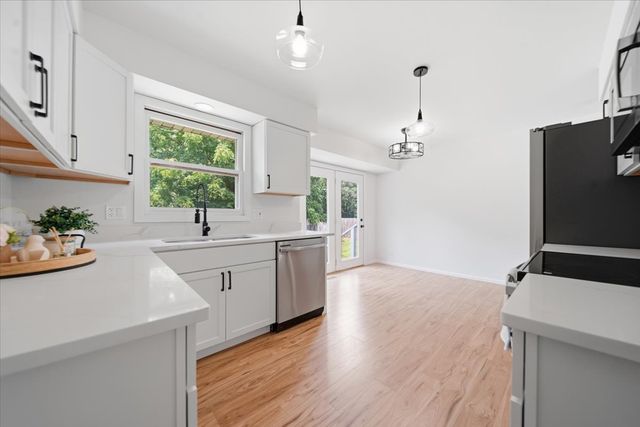 9309 Baldwin Drive, Machesney Park, IL 61115