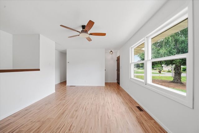 9309 Baldwin Drive, Machesney Park, IL 61115