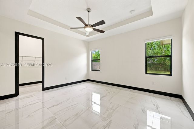 8875 NW 161st Ter, Miami Lakes, FL 33018