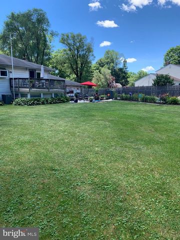 34 LOPATCONG DR, Ewing, NJ 08638