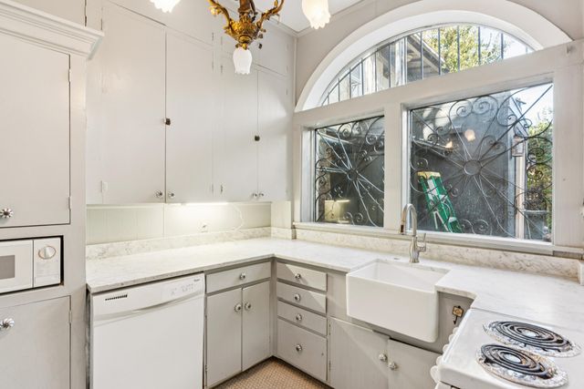 124 Church Street, Charleston, SC 29401