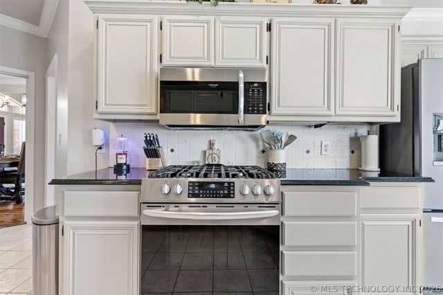 1708 Southern Hills Drive, Ardmore, OK 73401