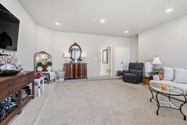 1708 Southern Hills Drive, Ardmore, OK 73401