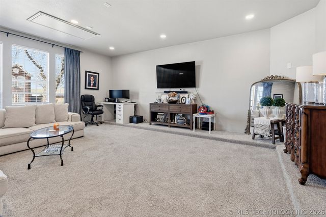 1708 Southern Hills Drive, Ardmore, OK 73401