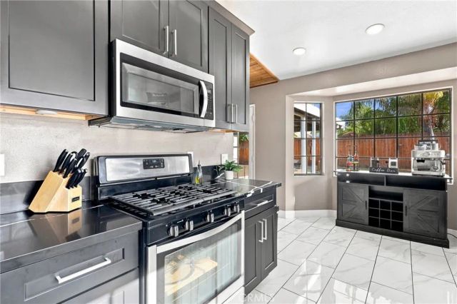 44394 Meadow Grove, Hemet, CA 92544