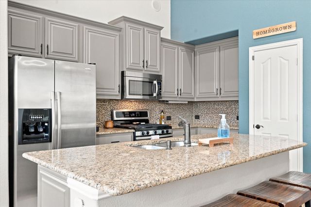102 Chase Oaks Court, Mansfield, TX 76063