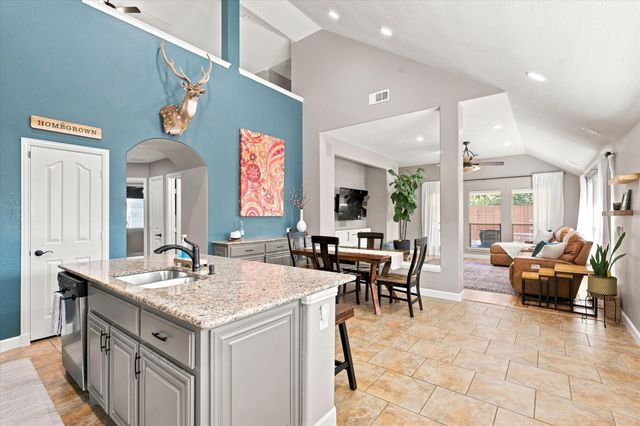 102 Chase Oaks Court, Mansfield, TX 76063