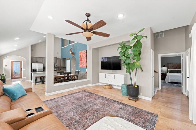 102 Chase Oaks Court, Mansfield, TX 76063