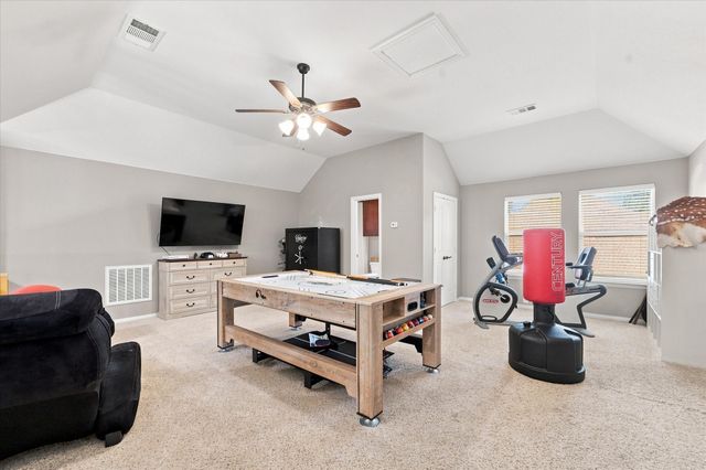 102 Chase Oaks Court, Mansfield, TX 76063