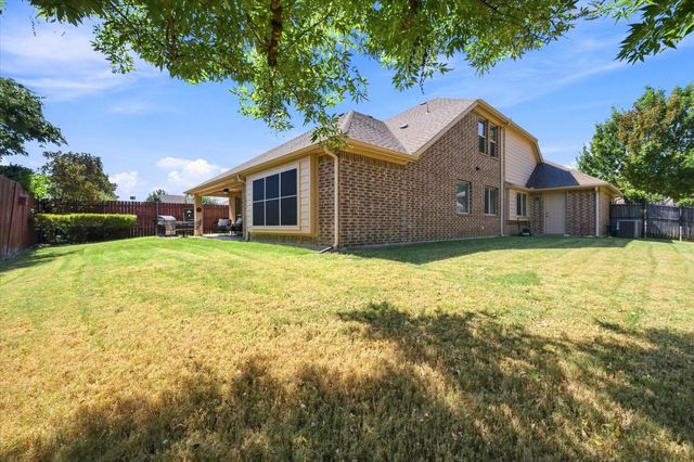 102 Chase Oaks Court, Mansfield, TX 76063