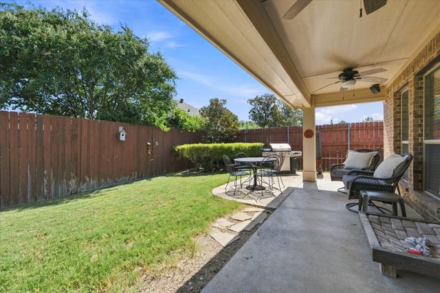 102 Chase Oaks Court, Mansfield, TX 76063