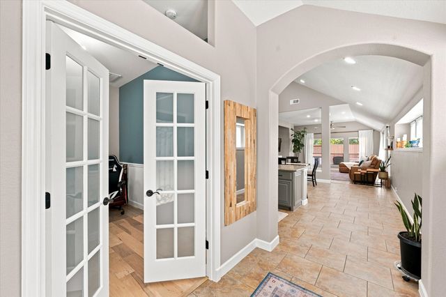 102 Chase Oaks Court, Mansfield, TX 76063