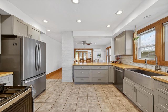 2422 Chamberlain Avenue, Madison, WI 53726