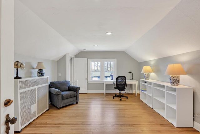 2422 Chamberlain Avenue, Madison, WI 53726