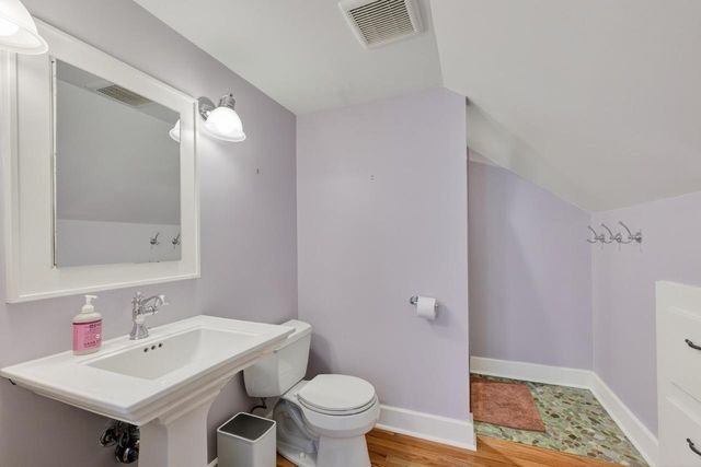 2422 Chamberlain Avenue, Madison, WI 53726