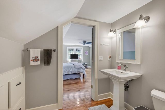 2422 Chamberlain Avenue, Madison, WI 53726