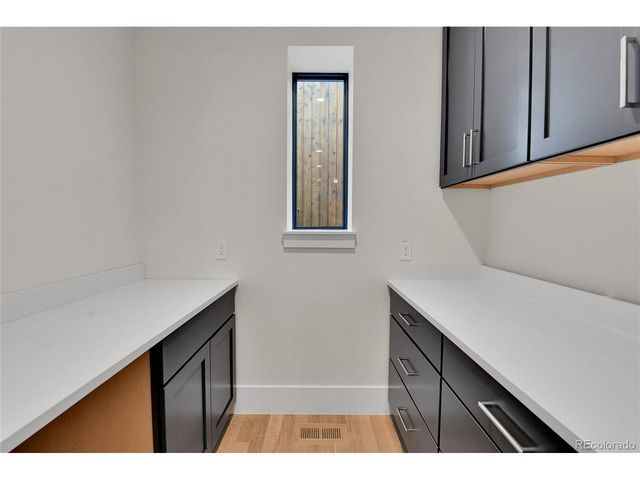 1021 9th St, Boulder, CO 80302