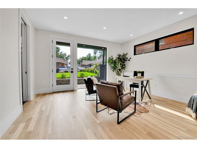 1021 9th St, Boulder, CO 80302