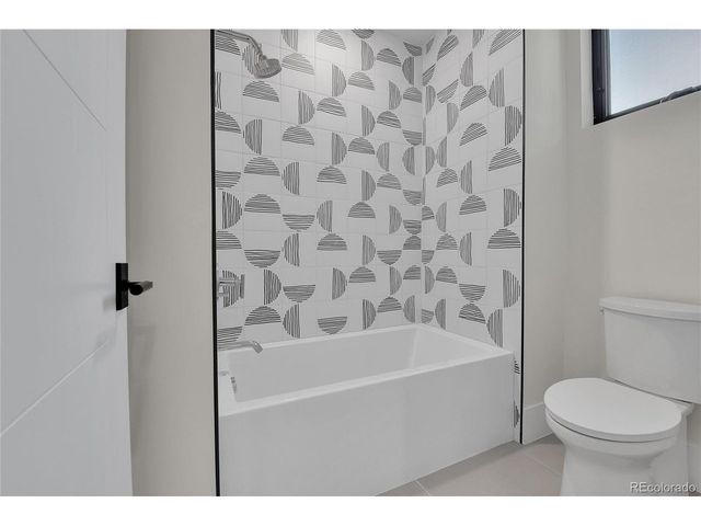 1021 9th St, Boulder, CO 80302