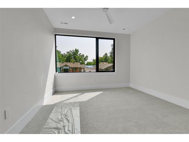 1021 9th St, Boulder, CO 80302