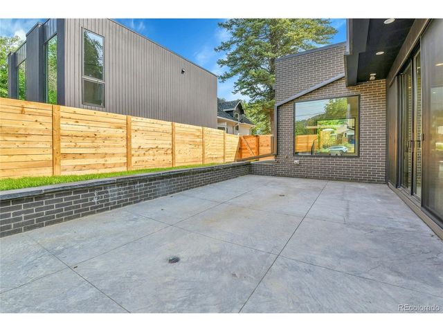 1021 9th St, Boulder, CO 80302