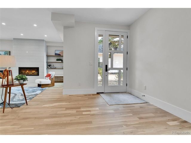 1021 9th St, Boulder, CO 80302