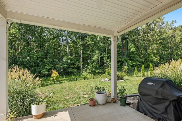 229 Brook Ave, White House, TN 37188