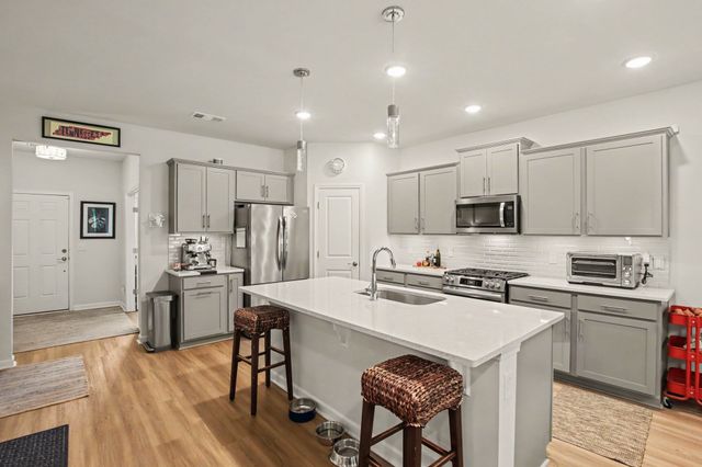 229 Brook Ave, White House, TN 37188