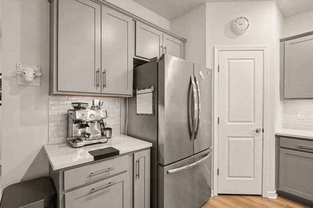 229 Brook Ave, White House, TN 37188
