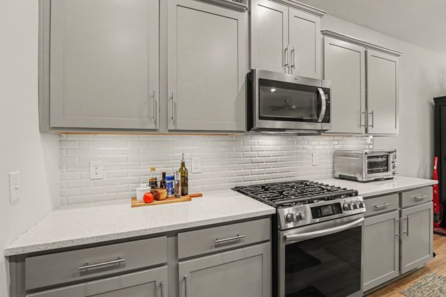 229 Brook Ave, White House, TN 37188