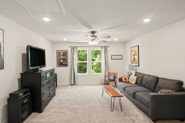 229 Brook Ave, White House, TN 37188