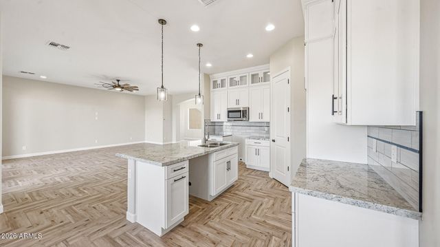 22204 W DALE Lane, Wittmann, AZ 85361