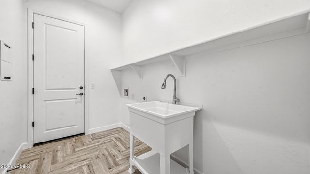 22204 W DALE Lane, Wittmann, AZ 85361