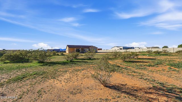 22204 W DALE Lane, Wittmann, AZ 85361