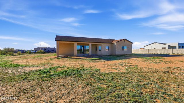 22204 W DALE Lane, Wittmann, AZ 85361