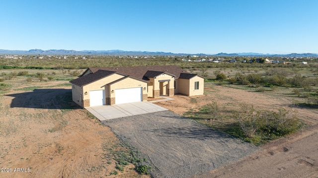 22204 W DALE Lane, Wittmann, AZ 85361