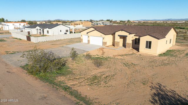 22204 W DALE Lane, Wittmann, AZ 85361