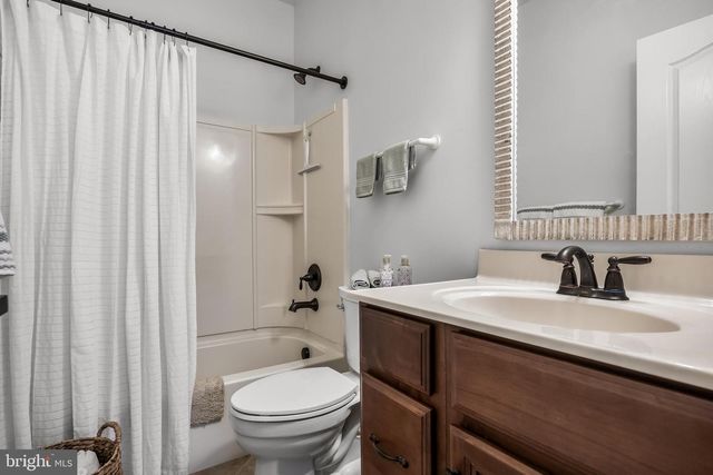 38 MONTCLAIRE RD, Medford, NJ 08055