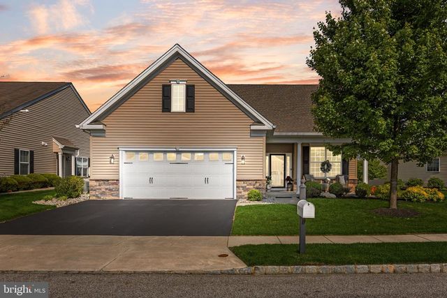 38 MONTCLAIRE RD, Medford, NJ 08055