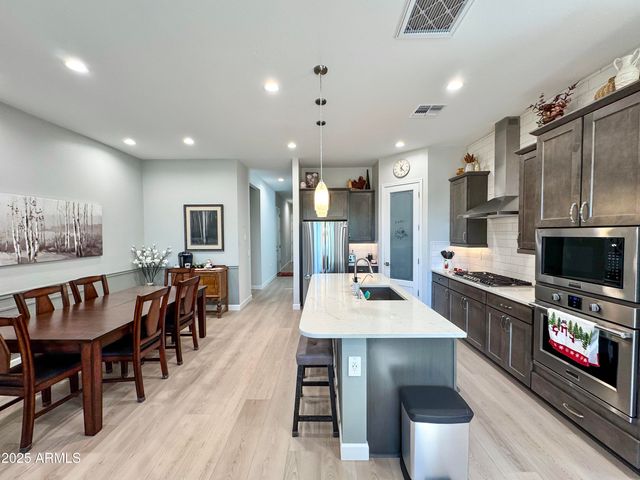 21622 N 58TH Street, Phoenix, AZ 85054