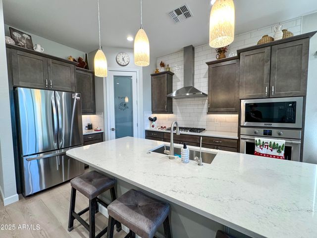 21622 N 58TH Street, Phoenix, AZ 85054