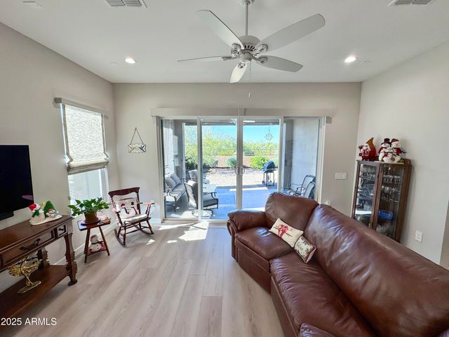 21622 N 58TH Street, Phoenix, AZ 85054