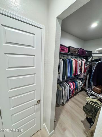 21622 N 58TH Street, Phoenix, AZ 85054