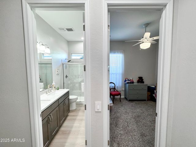 21622 N 58TH Street, Phoenix, AZ 85054