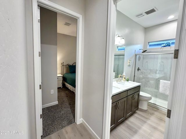 21622 N 58TH Street, Phoenix, AZ 85054