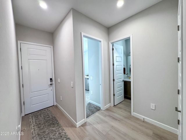 21622 N 58TH Street, Phoenix, AZ 85054