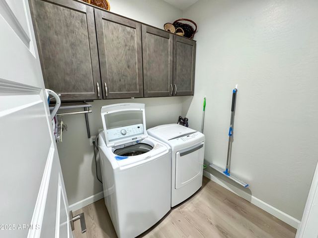 21622 N 58TH Street, Phoenix, AZ 85054