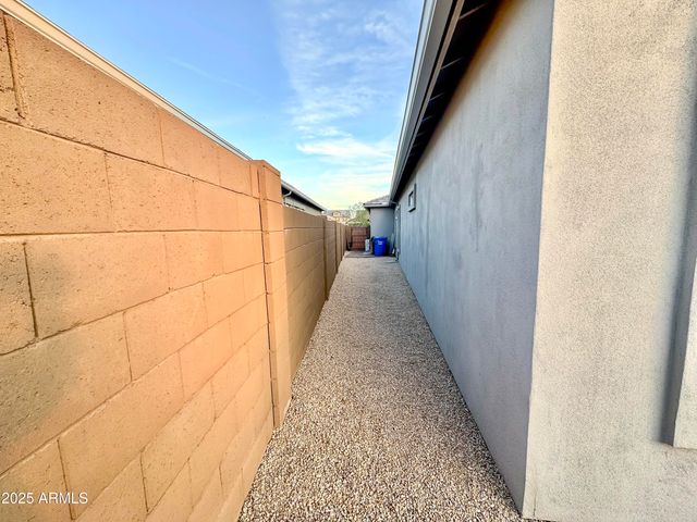 21622 N 58TH Street, Phoenix, AZ 85054