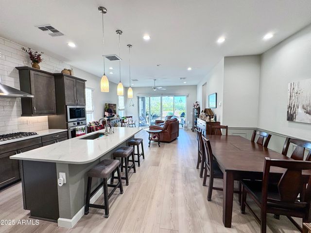 21622 N 58TH Street, Phoenix, AZ 85054