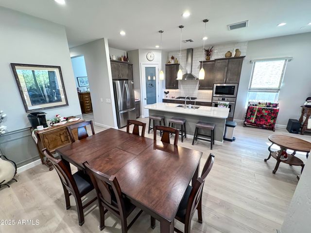 21622 N 58TH Street, Phoenix, AZ 85054